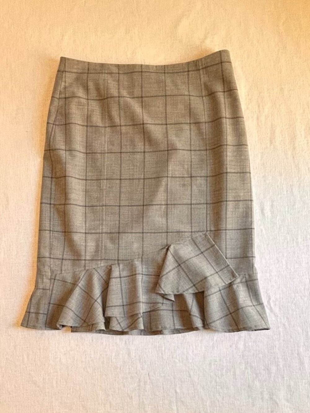 Wool pencil skirt, size 10, Banana Republic, gray with windowpane print.